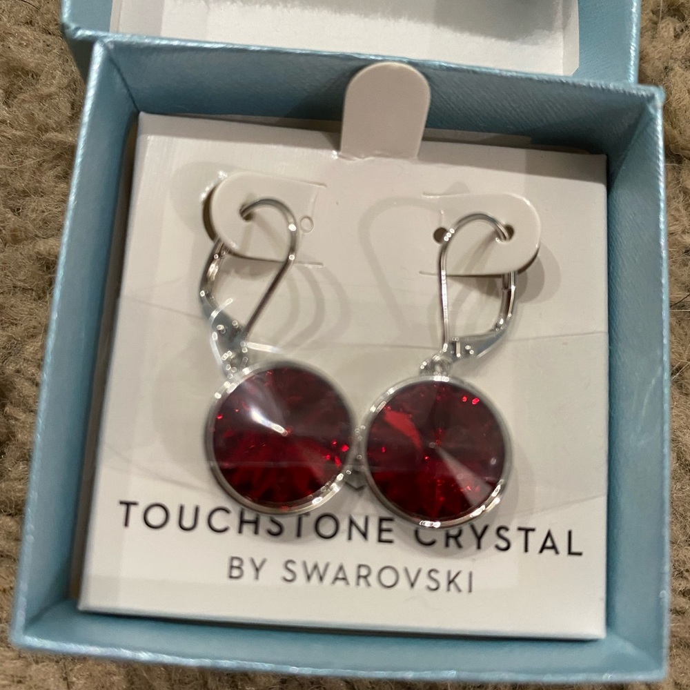 MOVING SALE🔥NEW Swarovski Earrings